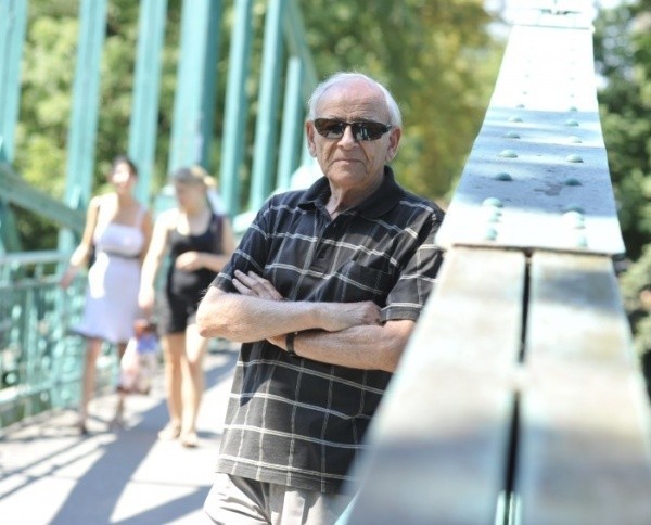 - Ze zdziwieniem odkryłem, że nikt do tej pory nie sformalizował  nazw mostów - mówi Andrzej Hamada, miłośnik historii Opola.