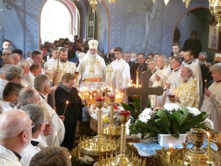 Ostatnie pożegnanie ks. Mikołaja Mielniczuka w cerkwi w...