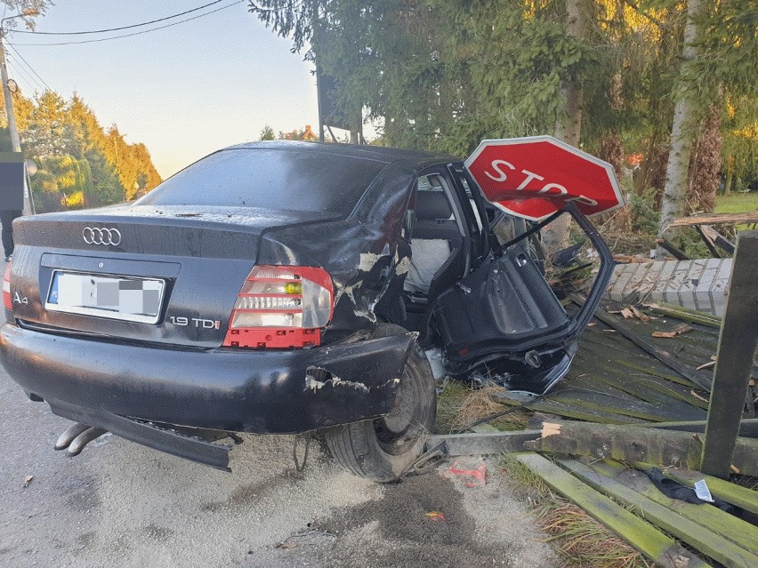 Wypadek w Czarnowcu. Zderzyły się dwa samochody: audi i toyota. Jedna osoba została przewieziona do szpitala. Zdjęcia
