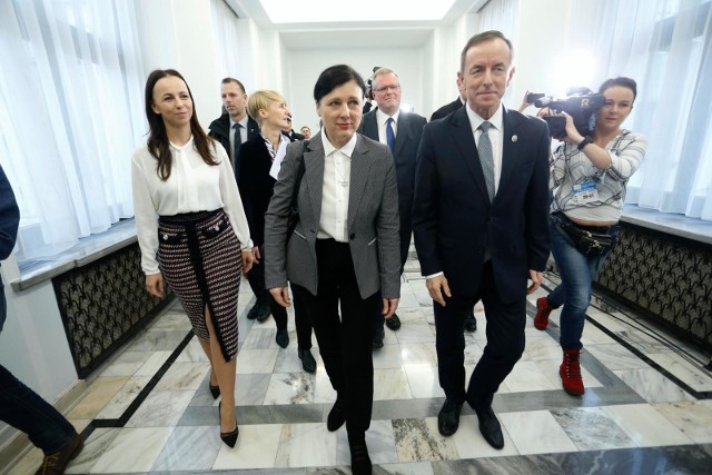 Vera Jourova, wiceprzewodnicząca Komisji Europejskiej, w wywiadzie dla „Der Spiegel” ostro skrytykowała polską reformę wymiaru sprawiedliwości