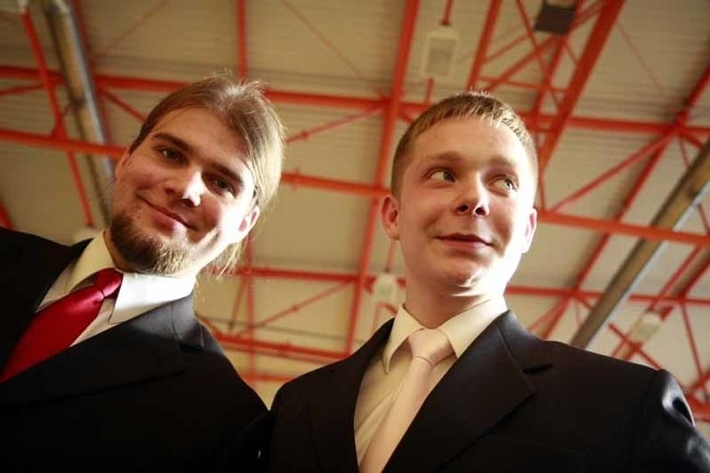 Konrad Kotelczuk (z lewej) i Krzysztof Bujnarowski przedstawili podczas konferencji pomysły białostockich uczniów na urozmaicenie programów szkół ponadgimnazjalnych