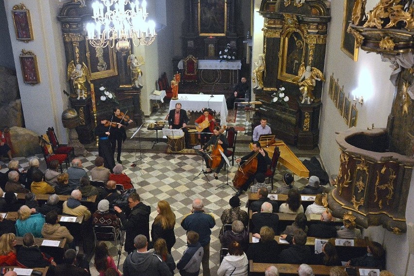 Anima Mundi w Kielcach. Muzyka duszy na głosy, skrzypce, kastaniety 