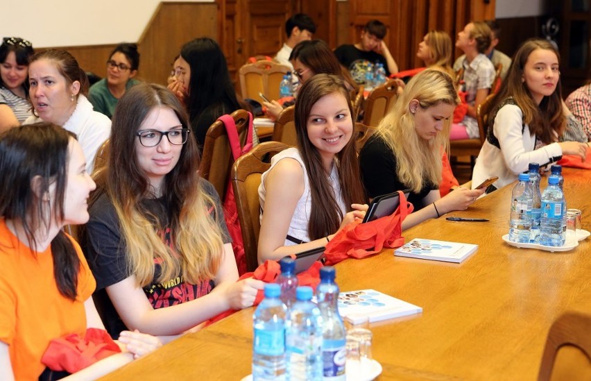 Studenci z kilkunastu krajów będa poznawać polską kulturę 