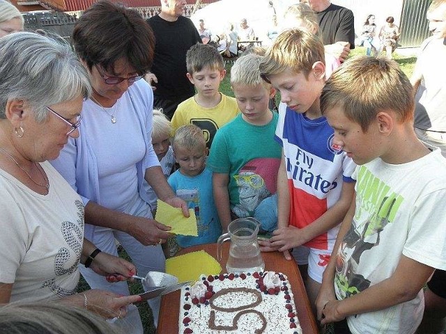 Festyn został zorganizowany przy świetlicy wiejskiej