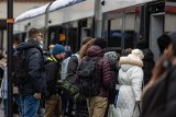Kraków. Skutek cięć w rozkładach jazdy MPK. Pasażerowie skarżą się na tłok w autobusach i tramwajach