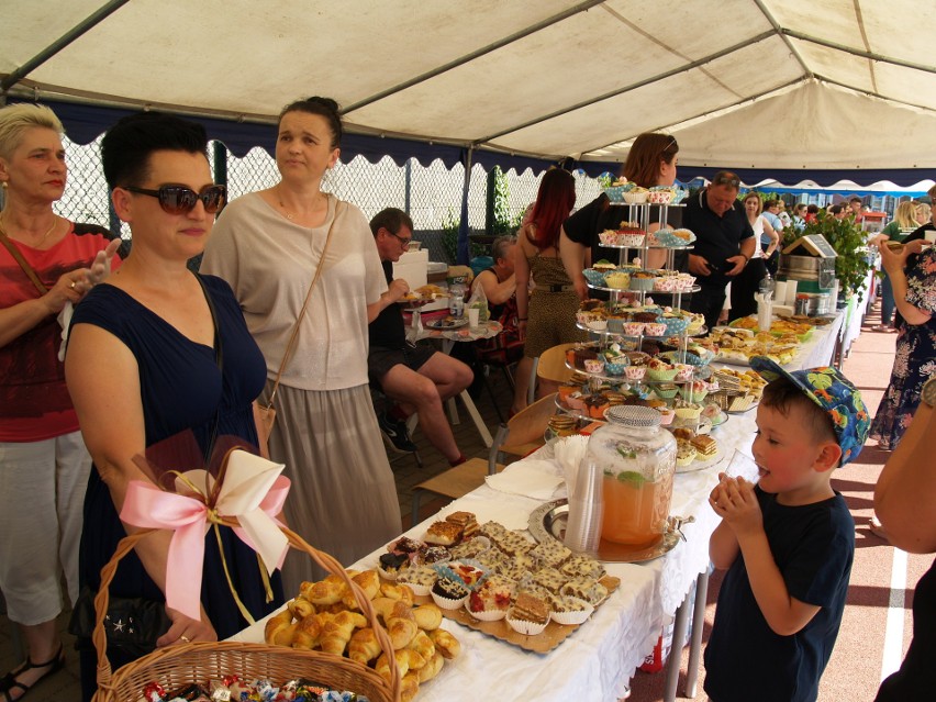 Olszewo-Borki. Festyn charytatywny dla Franka Zembrzuckiego. 17.06.2021 "Gramy dla Franka". Zdjęcia 