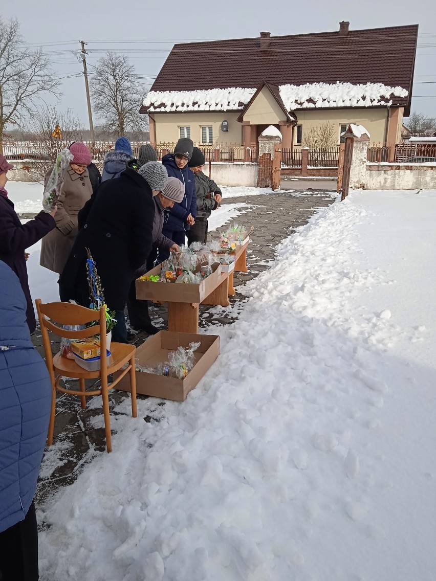 Udany kiermasz wielkanocny w Bebelnie z pomocą dla Ukrainy. Zobaczcie zdjęcia