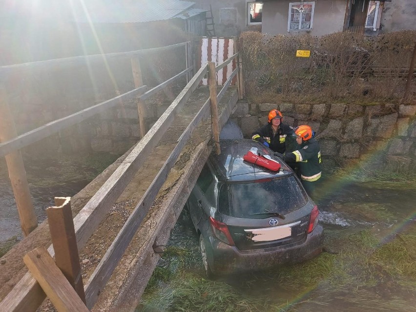 Tragiczny wypadek w Sadach Dolnych. Kierowca samochodu nie...