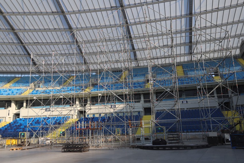 Sylwestrowa Moc Przebojów 2019: Na Stadionie Śląskim w Chorzowie trwa już budowa gigantycznej sceny, na której wystąpią gwiazdy