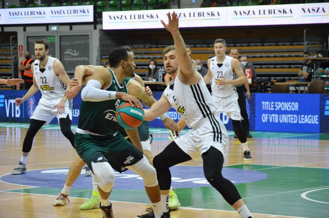 Koszykarze Enei Zastalu BC Zielona Góra przegrali z Niżnym Nowogrodem 77:95