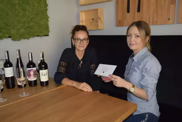 Marta Radulska (z lewej) i Beata Gabrel - właścicielki restauracji Dwa Światy food & wine