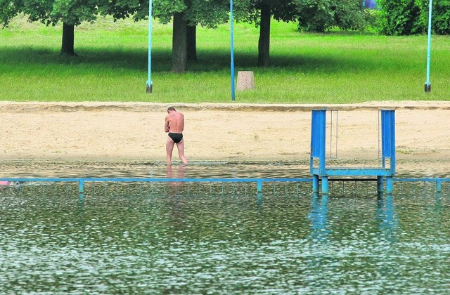 Woda w Stawach Jana spełnia wymogi sanitarne.