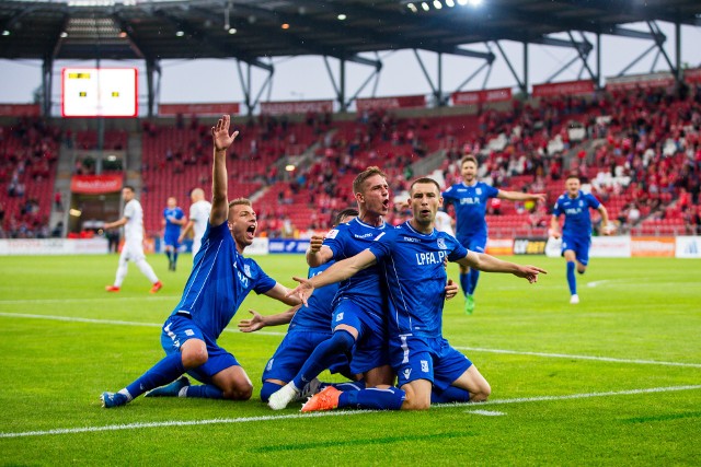 Piłkarze rezerw Lecha Poznań znów mogli cieszyć się ze zwycięstwa.