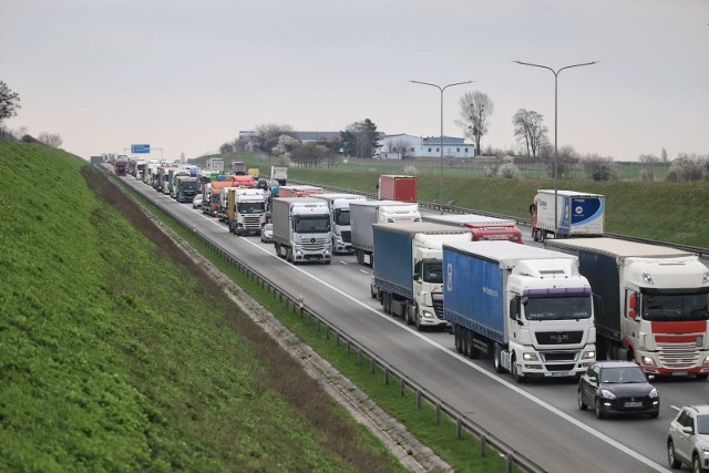 Odcinkowy pomiary prędkości jest montowany także na poznańskim odcinku autostrady A2. W tym miejscu budowę finansuje zarządca drogi, czyli prywatna spółka Autostrada Wielkopolska.