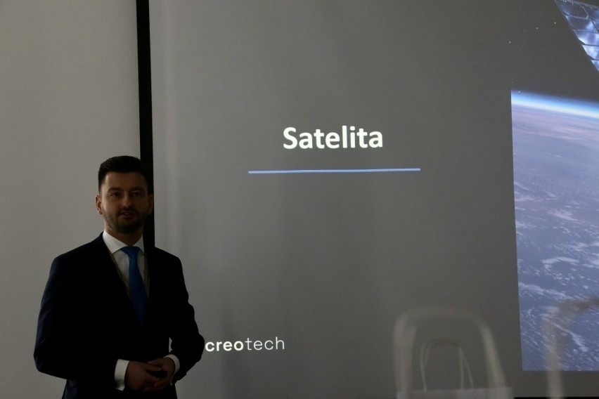 Satelita EagleEye zaprezentowany w Warszawie.