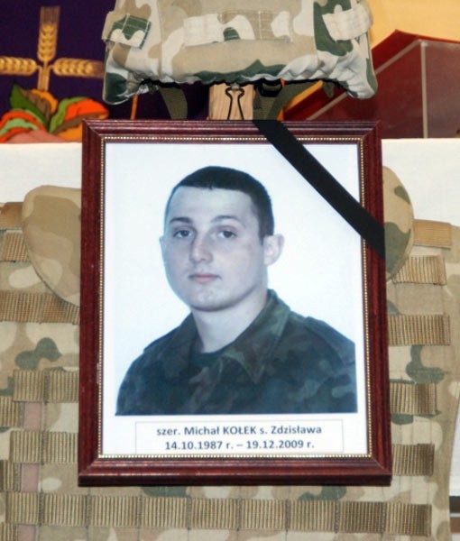 St. szer, Michał Kołek (1987 - 2009). Żołnierz Polsko-Ukraińskiego Batalionu Sił Pokojowych w Przemyślu. Zginął w Afganistanie.