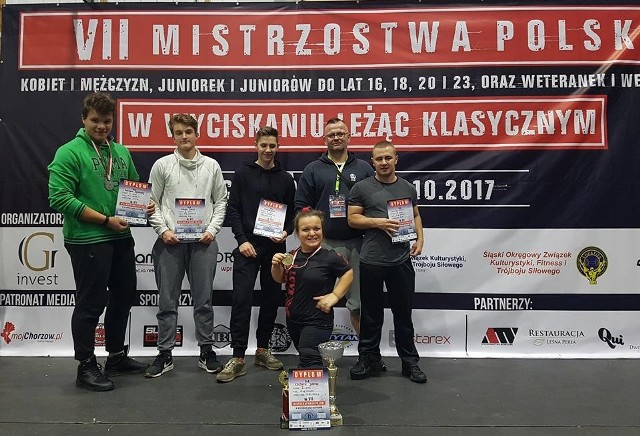 Justyna Kozdryk (trzecia z prawej) w Chorzowie pobiła rekord Polski.