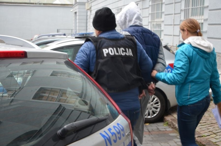 Recydywista napadał na starsze kobiety w centrum Gdańska – twierdzi policja. 43-latek trafił do aresztu