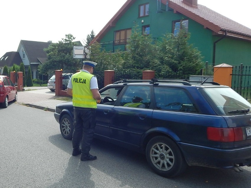 Radziejowscy policjanci zwrócili uwagę na bezpieczeństwo pieszych i rowerzystów, czyli niechronionych uczestników ruchu drogowego