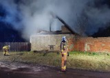 Pożar budynku w Bojadłach. Z ogniem walczyło siedem zastępów strażaków