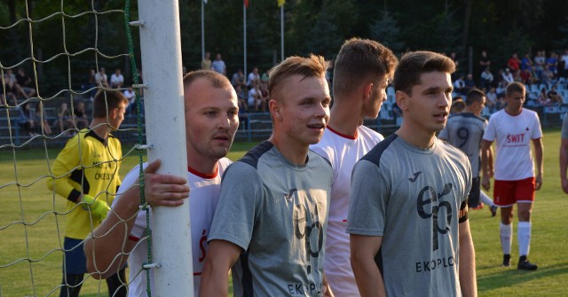 W niedzielę, 19 lipca, o godzinie 17:00 na stadionie Piaskowianki odbędzie się mecz towarzyski Piaskowianka Piaski - Zenit Chmielnik.