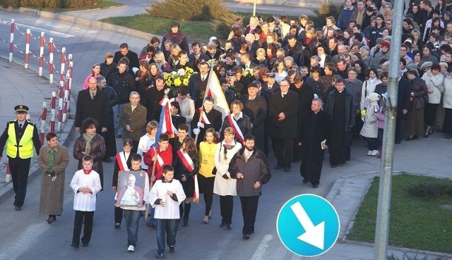 W Białym Marszu w Kazimierzy Wielkiej wzięły udział setki wiernych.