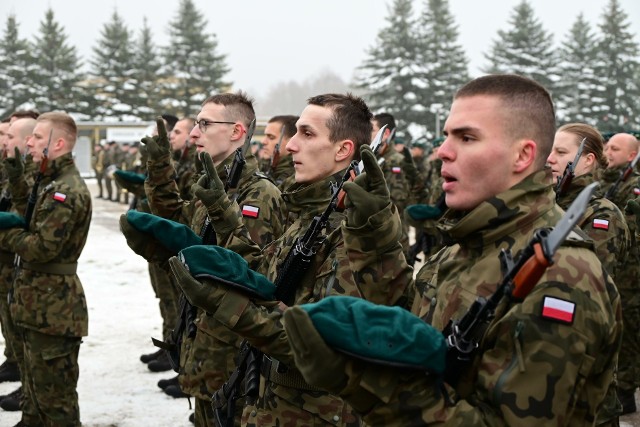 Przysięga wojskowa w 2 Brygadzie Zmechanizowanej w Złocieńcu.