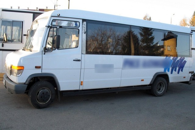 Policjanci kontrolowali autokary, ciężarówki, busy i samochody osobowe.