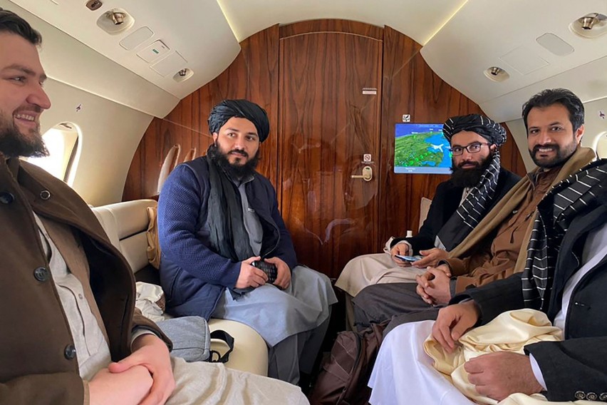 Talibowie na rozmowach w Oslo: norweski rząd przysłał po nich luksusowy samolot
