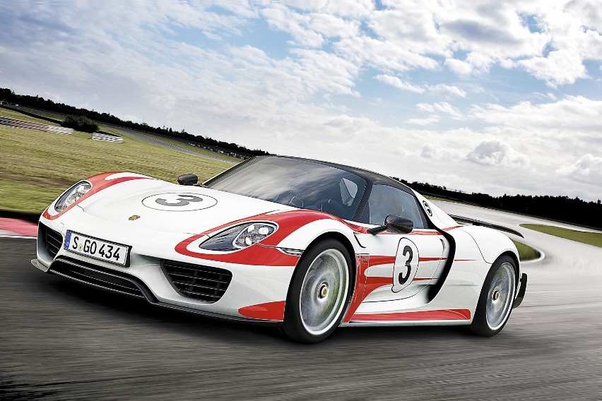 5. Porsche 918 Spyder Weissach...