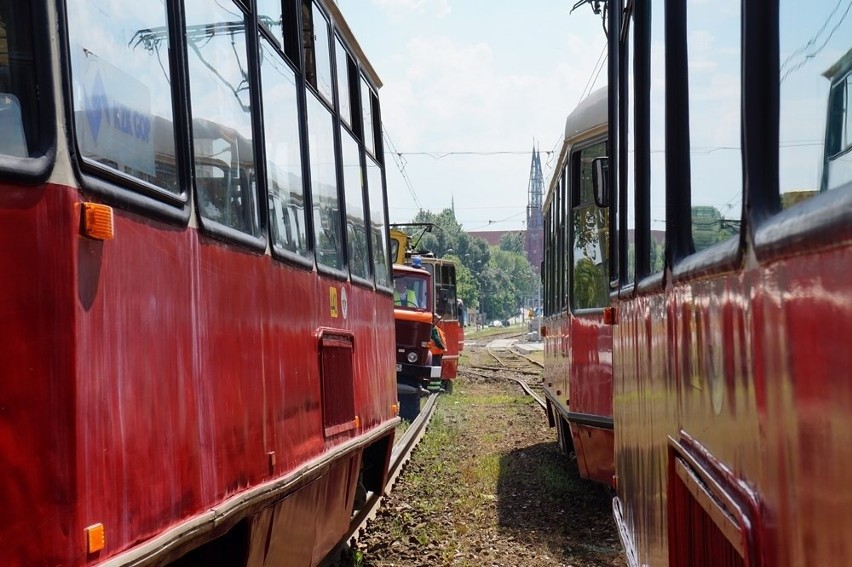 Wykolejony tramwaj 27 Sosnowiec Pogoń