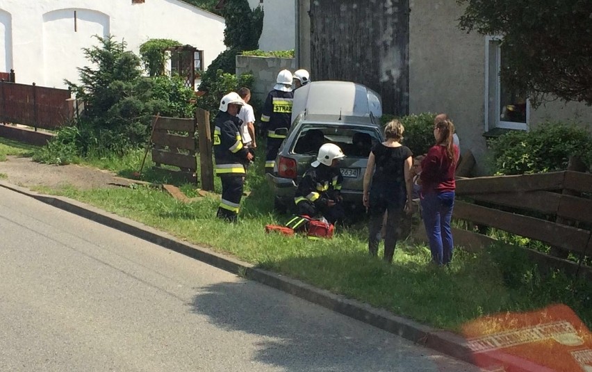 Według wstępnych ustaleń policji, przed godziną 14, 41-letni...