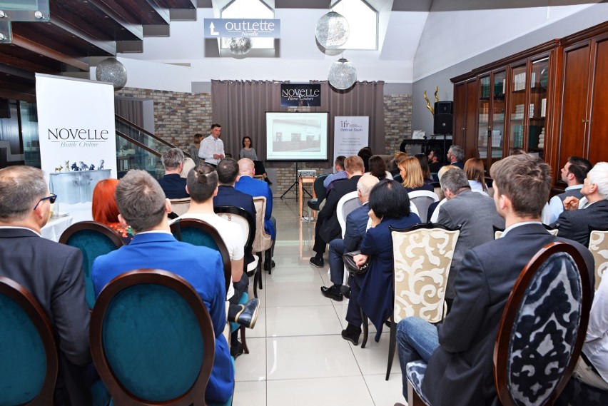 Spotkanie mentoringowe w Pasażu Wnętrz, salonie meblowym...