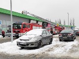 Ewakuacja centrum handlowego Vendo Park w Dąbrowie Górniczej. Sklepy zamknięto. Sufit groził zawaleniem