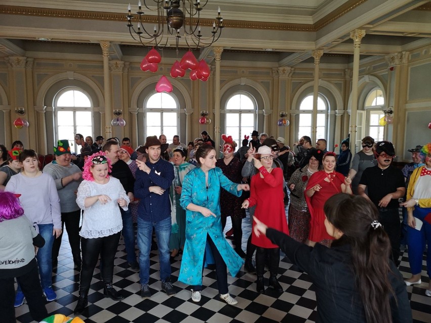 Aleksandrowskie WTZ zorganizowały zabawę karnawałową dla przyjaciół 