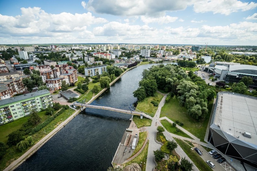 Widok z River Tower na Brdę. Jak panorama miasta wygląda z...