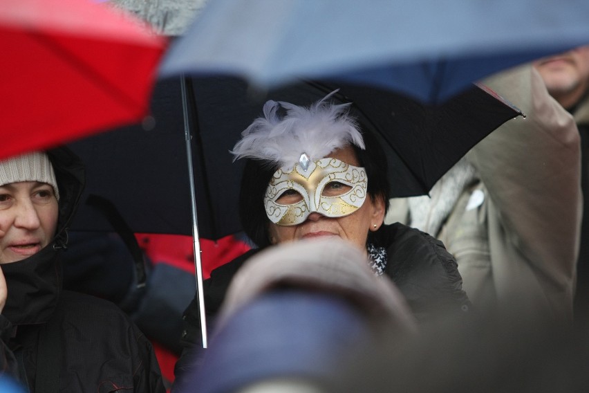 Komitet Obrony Demokracji zorganizował kolejną manifestację...