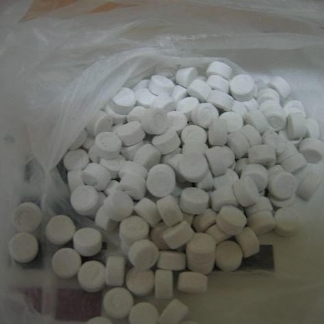 Blisko 150 tabletek ekstazy znaleziono w domu ucznia z jednej z ponadgimnazjalnych koneckich szkół.
