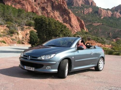 Fot. R. Polit: Peugeot 206 CC to dwa samochody w jednym –...