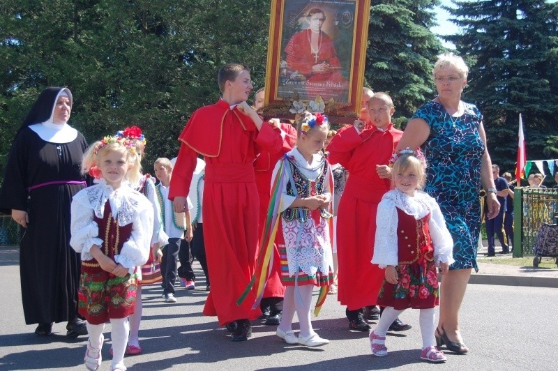 Ładna, słoneczna pogoda towarzyszyła uroczystościom, które...