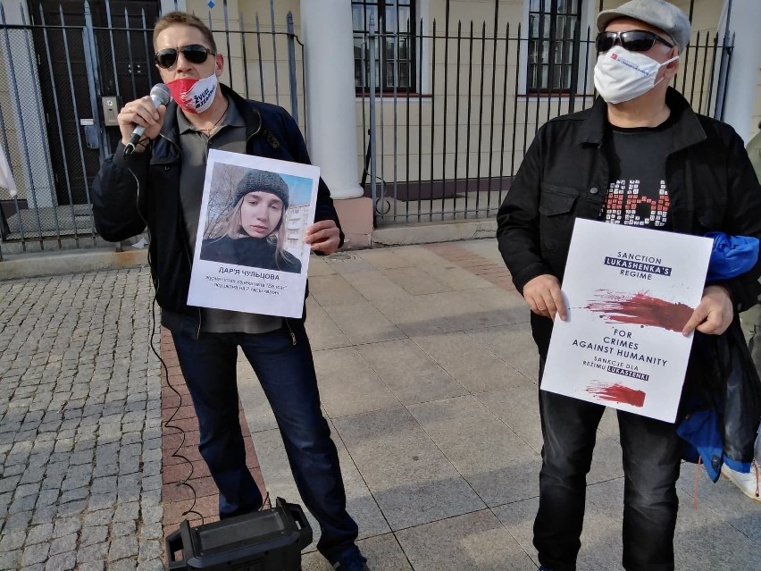 Białystok. Białorusini protestowali przeciwko zamykaniu niezależnych mediów przez reżim Łukaszenki [zdjęcia]