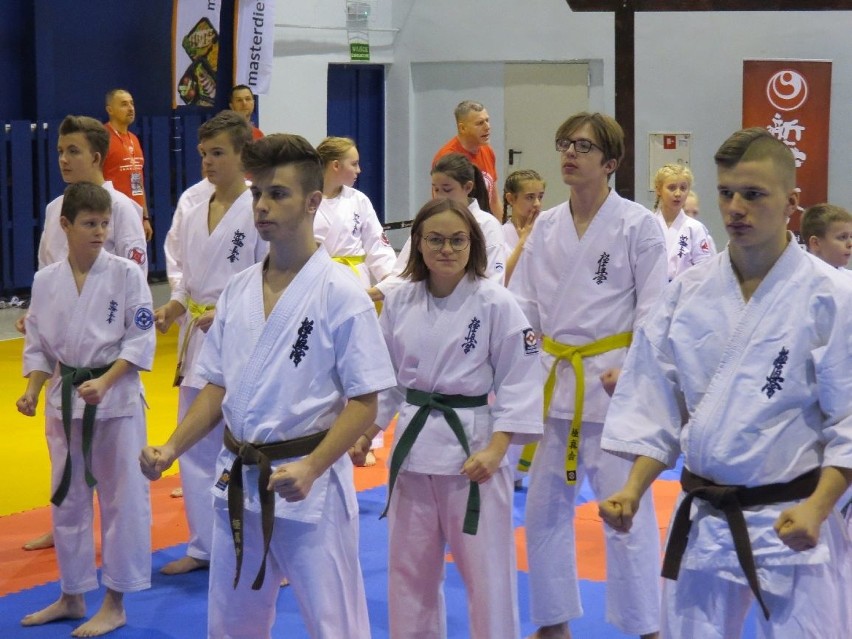 I miejsce drużyny Kieleckiego Klubu Sportowego Karate na krajowym turnieju w Sosnowcu! [ZDJĘCIA, WIDEO]