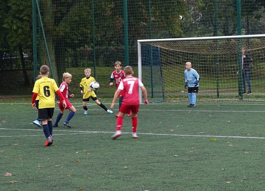 Wojewódzka Liga Orlików piłki nożnej. Rozgrywki w Chełmnie z udziałem drużyn z Chełmna, Wąbrzeźna, Grudziądza i Torunia [zdjęcia]