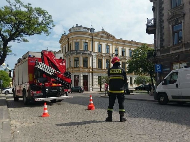 Z budynku Sądu Okręgowego w Radomiu ewakuowano około 150 osób. Przerwa w pracy sądu związana z przeszukiwaniem pomieszczeń przez pirotechników trwała około 2,5 godziny.