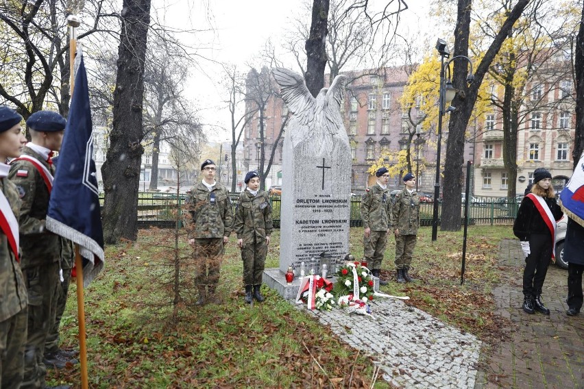 Odsłonięcie tablic informacyjnych z okazji 105. rocznicy bohaterskiej obrony Lwowa.