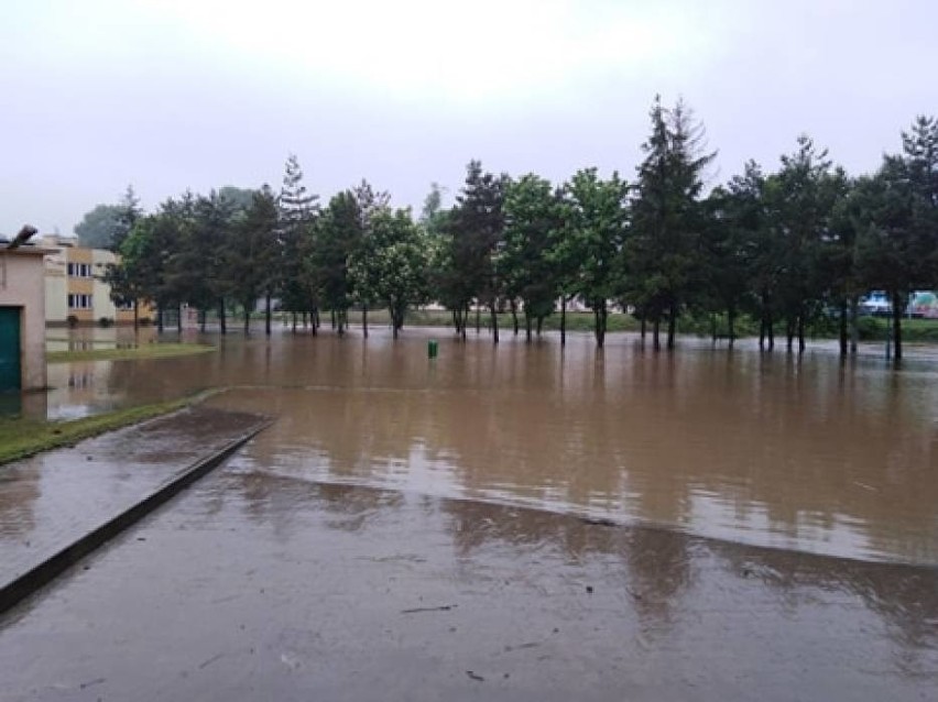 Ulewy w Małopolsce. Sytuacja jest trudna, prognozy złe [ZDJĘCIA]