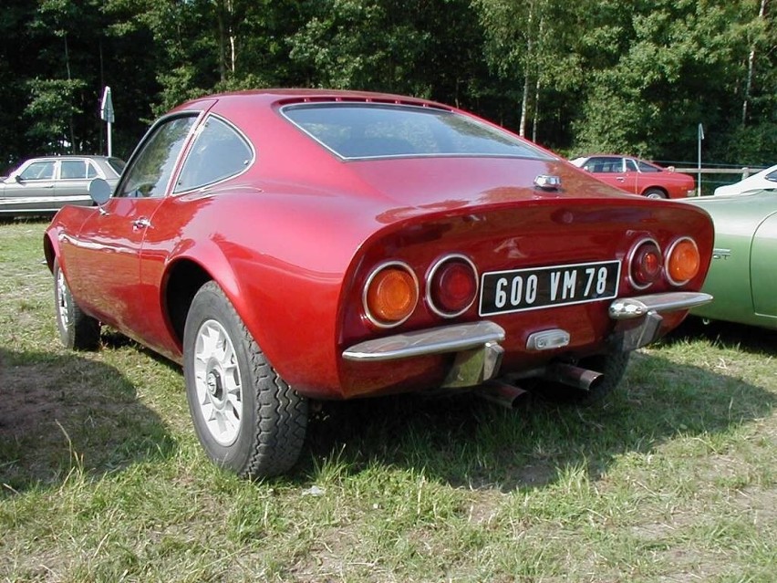 Opel GT to dwudrzwiowe coupe produkowane od 1968 do 1973...