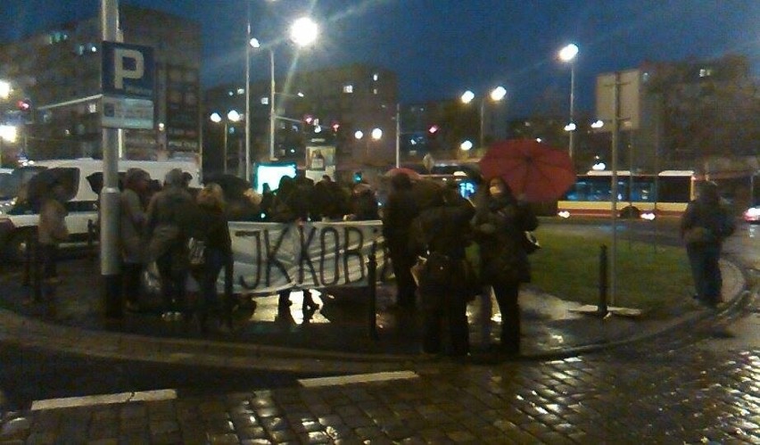 PiS-OFF we Wrocławiu. Kobiety protestowały (RELACJA, ZDJĘCIA)