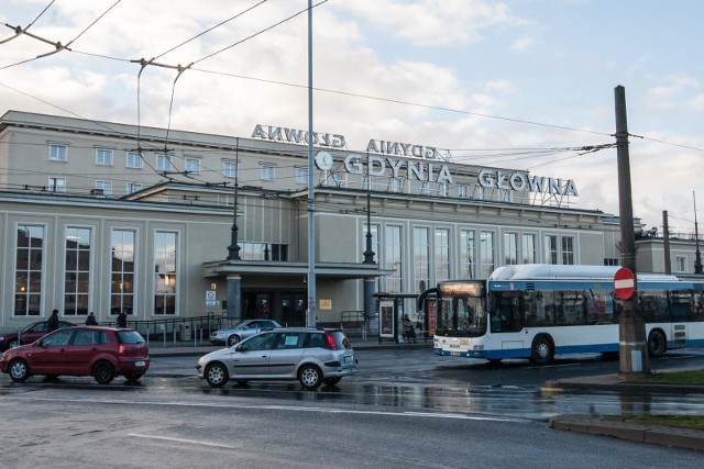 Gdynia Główna największą stacją pasażerską na Pomorzu wg raportu UTK