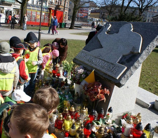 Pomnik Jana Pawła II w Inowrocławiu